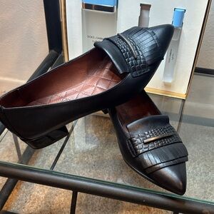 Chic Black Leather Loafers